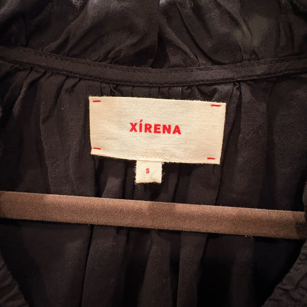 XiRENA Black Ruffled Blouse - Picture 3 of 4